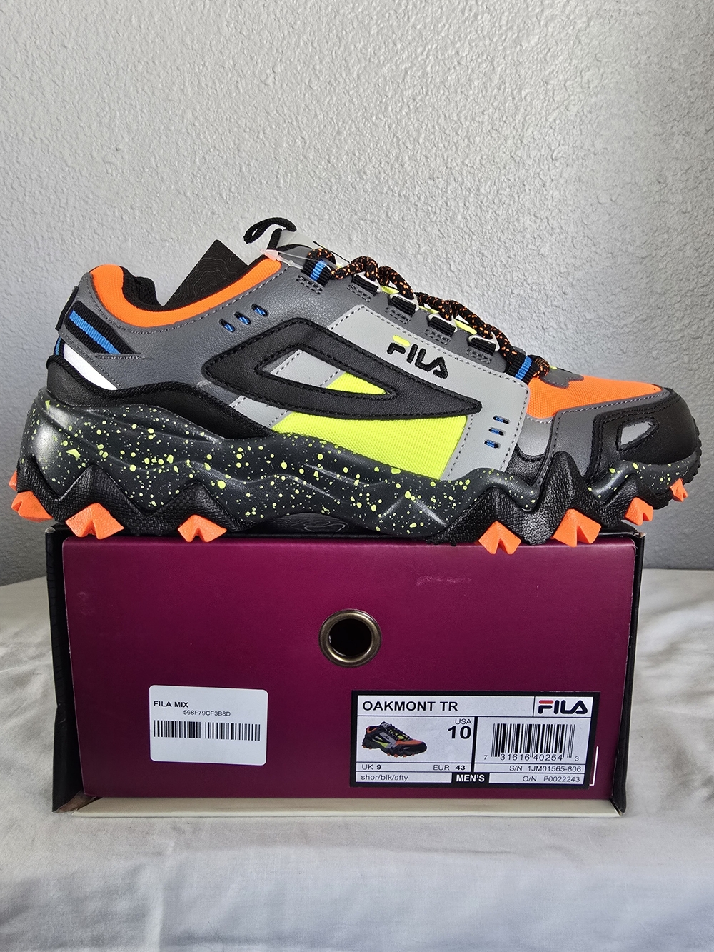 Fila Oakmont TR Sneaker - Gray/Neon Yellow/Orange